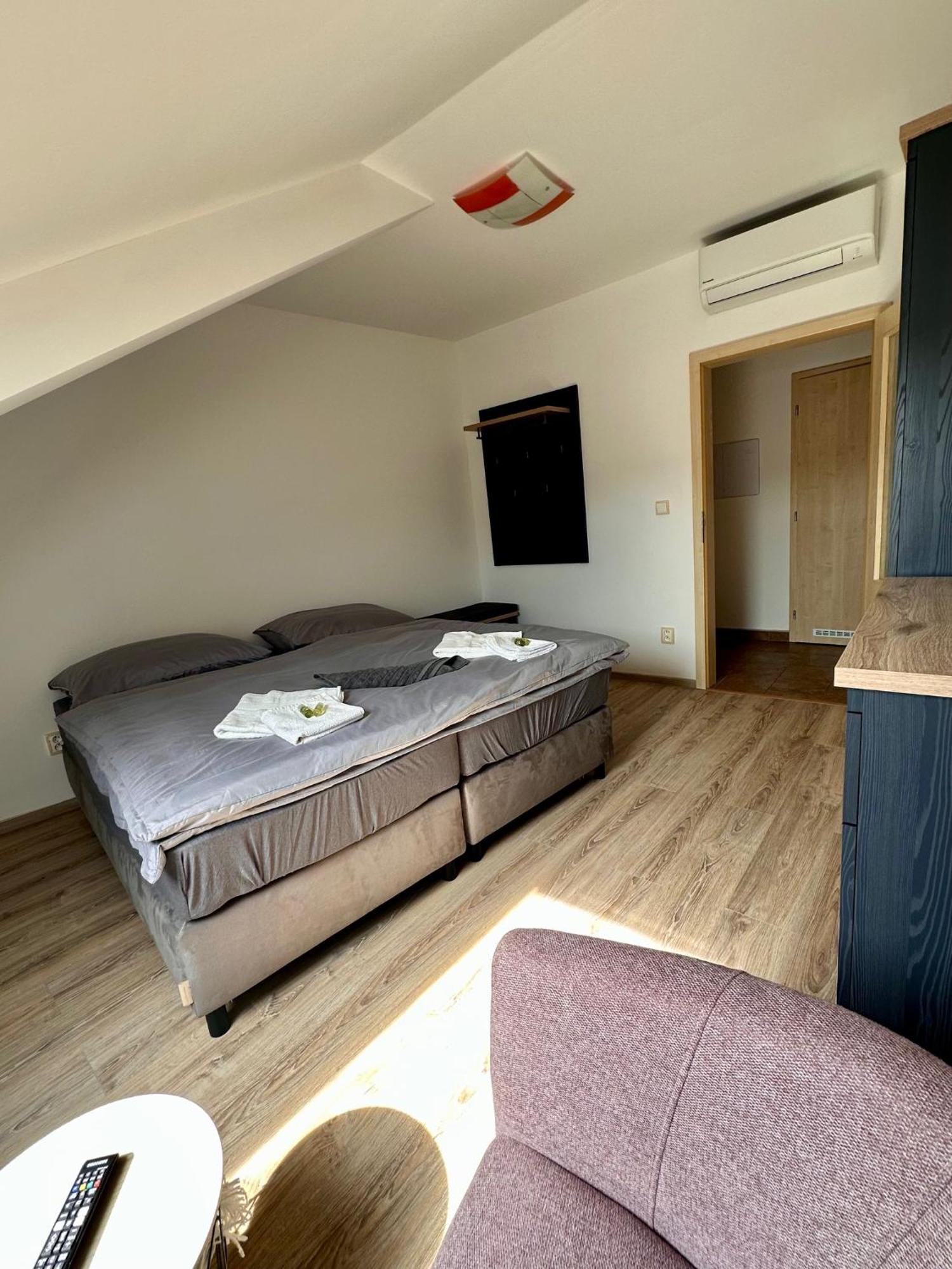 Penzion Piller Chvalin Экстерьер фото